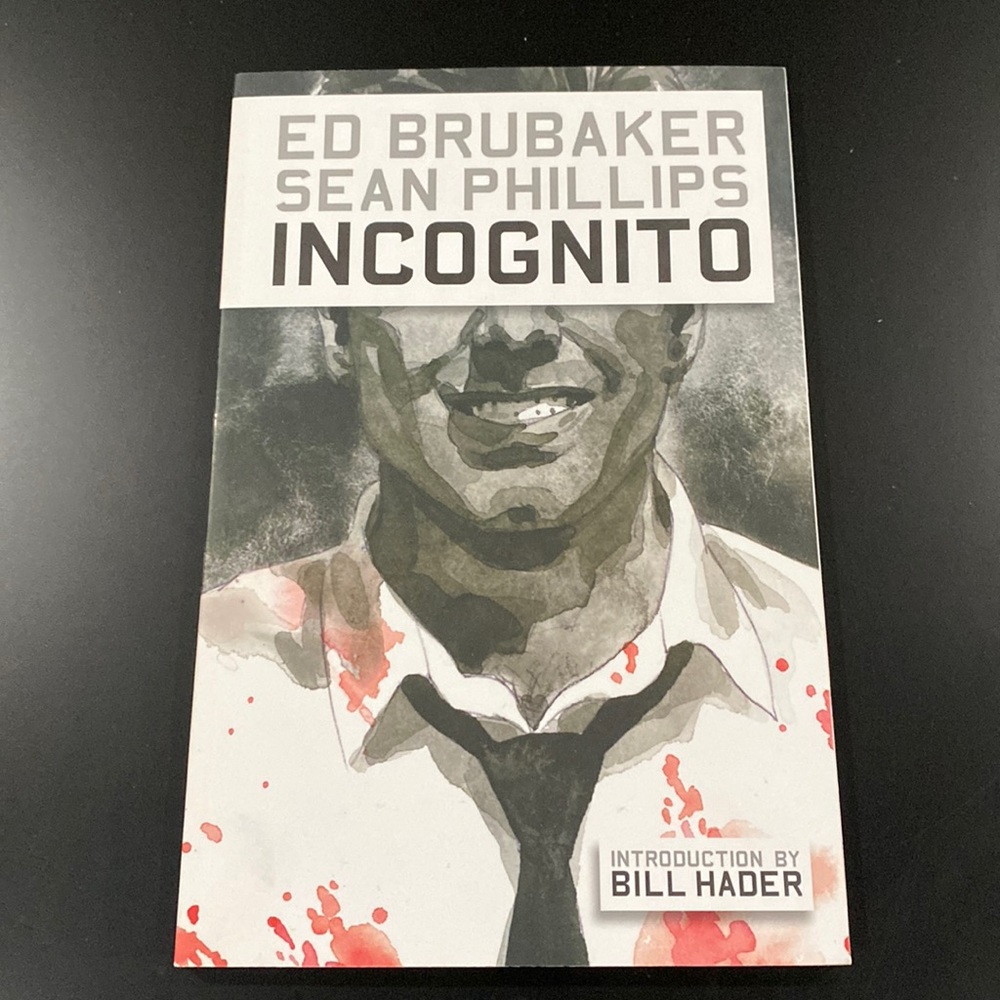 Incognito by Ed Brubaker and Sean Phillips - Graphic Novel